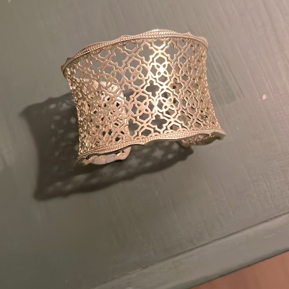 Kendra Scott circle bracelet never worn!